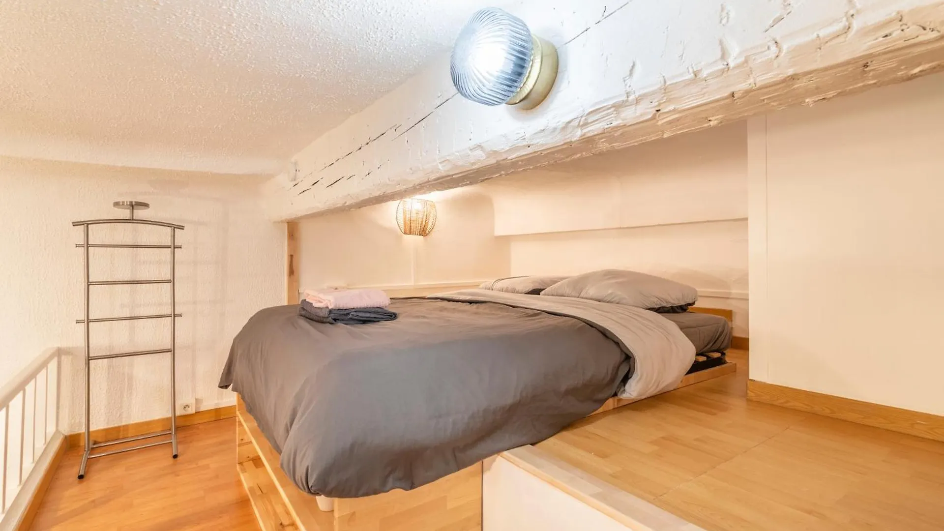 Studio Mezzanine Couronne Apartment Aix-en-Provence