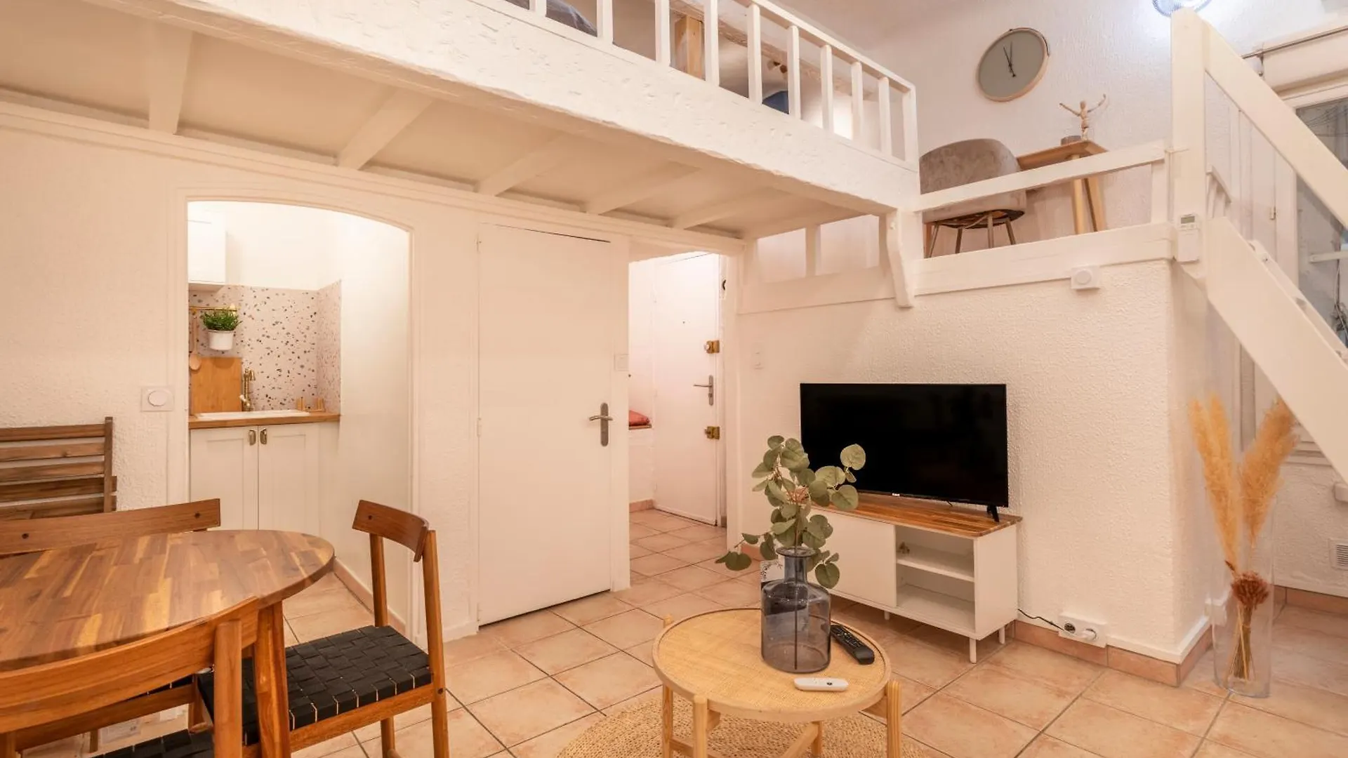 Studio Mezzanine Couronne Apartment Aix-en-Provence